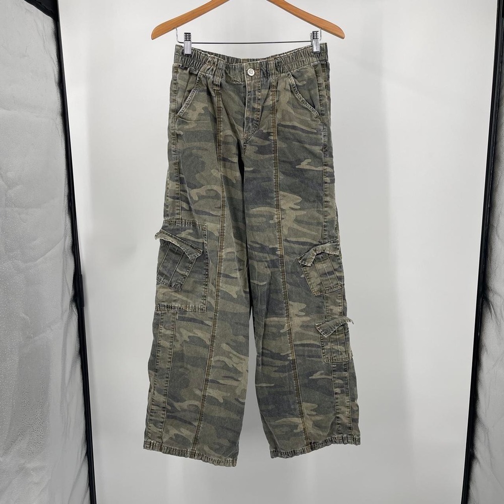 BDG Women's Y2K Baggy Camo Cargo Pants S Wide Leg Grunge Skate Gorpcore Hiking